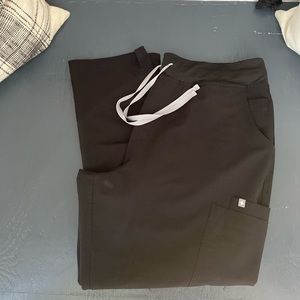 FIGS Black Scrub Bottoms